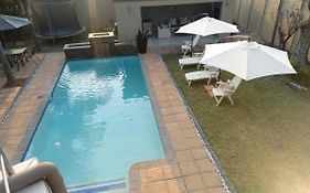 Realjoy Guest Suites